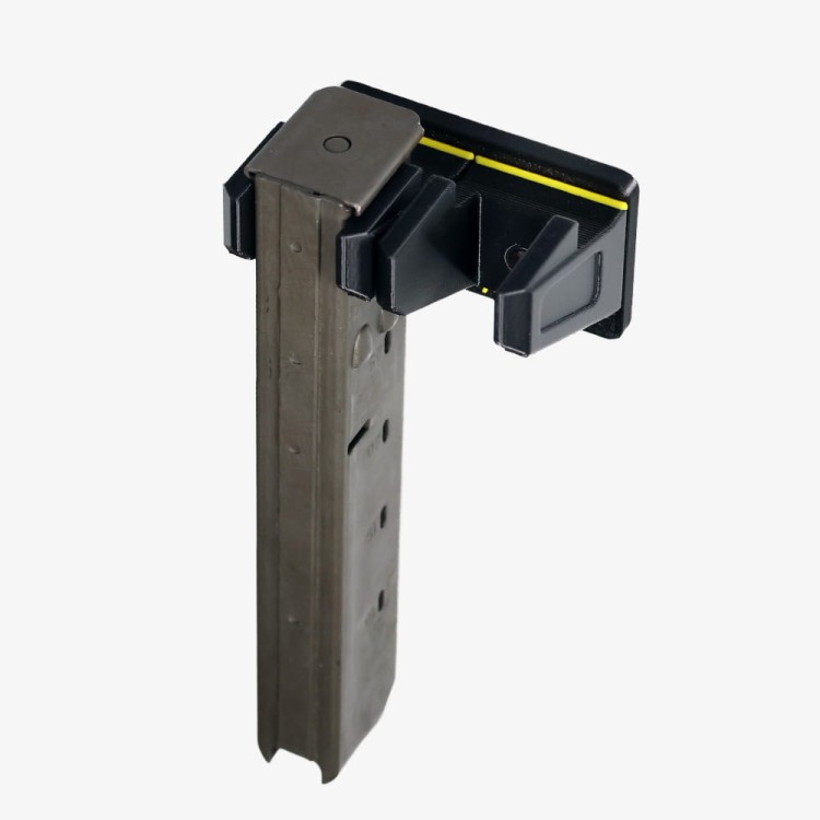 H uzi.jpg